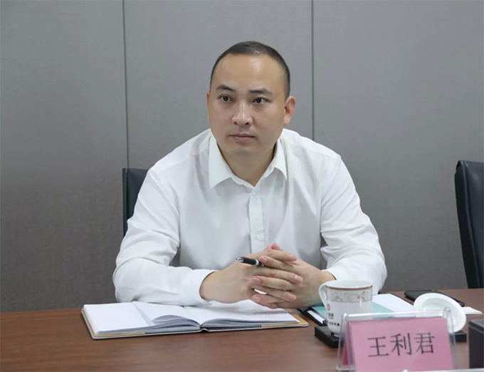 內江經開區黨工委書記趙永韋率隊赴中皓股份考察座談！